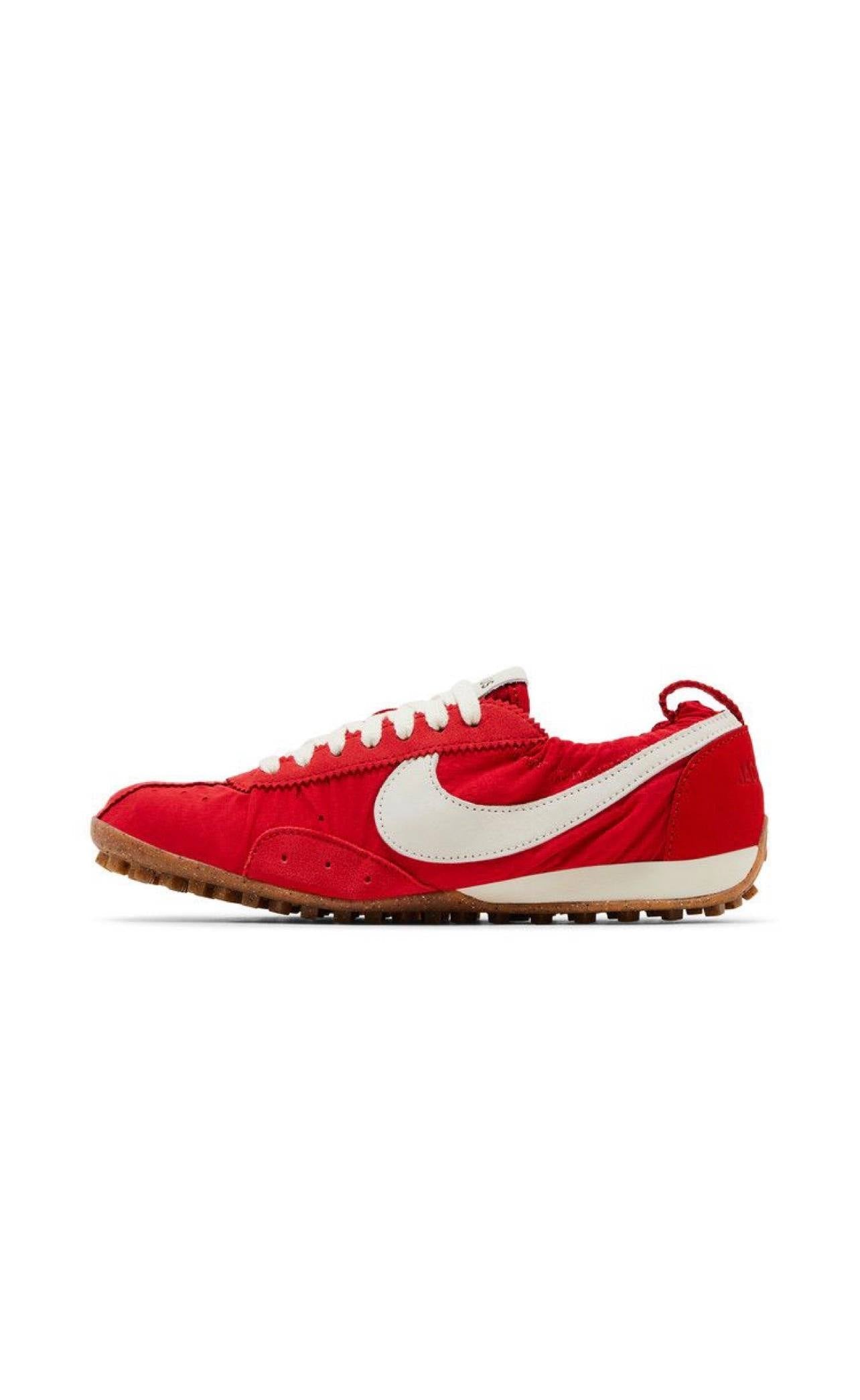 Nike Moon Shoe SP
Jacquemus University Red