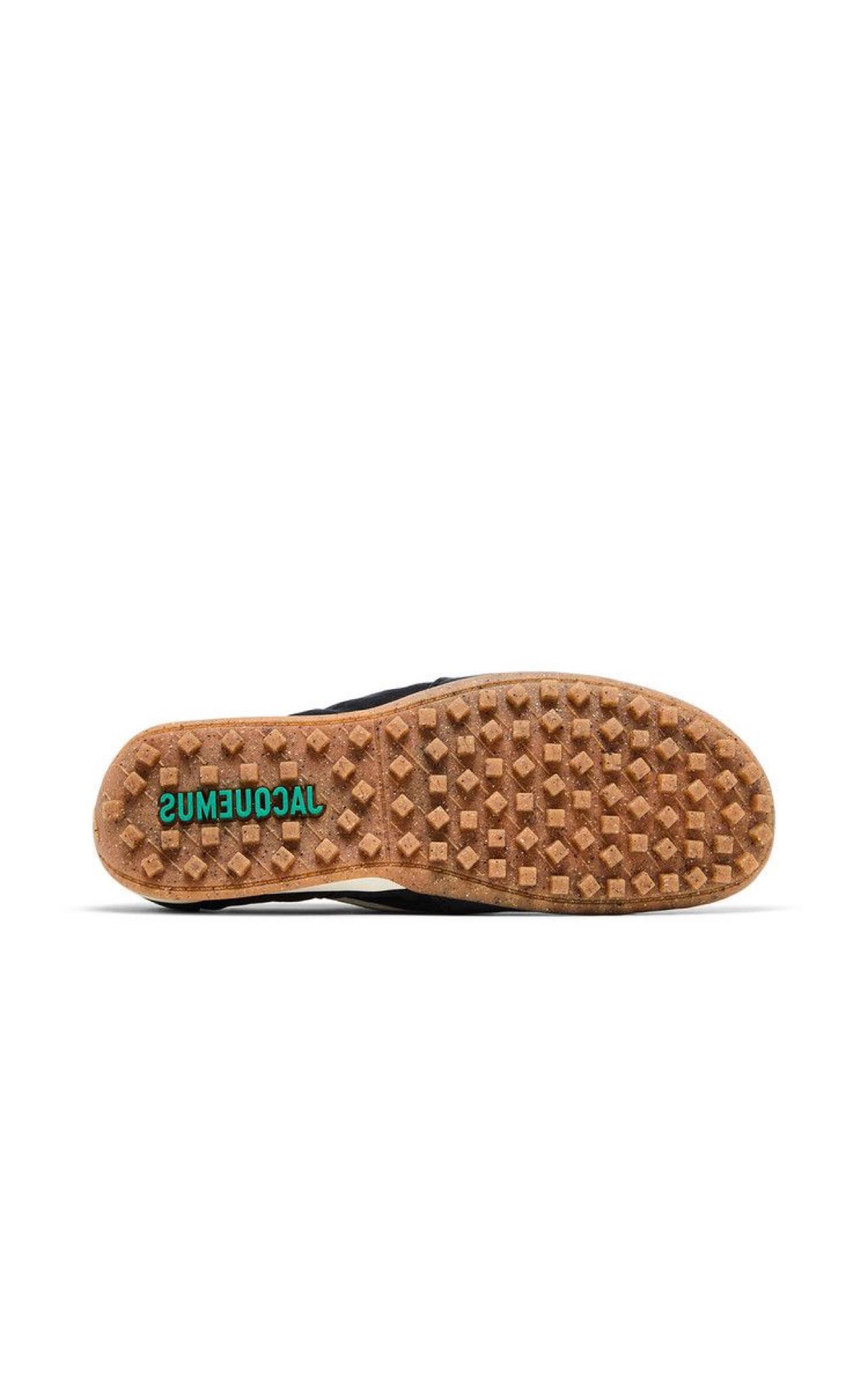 Nike Moon Shoe SP
Jacquemus Off Noir